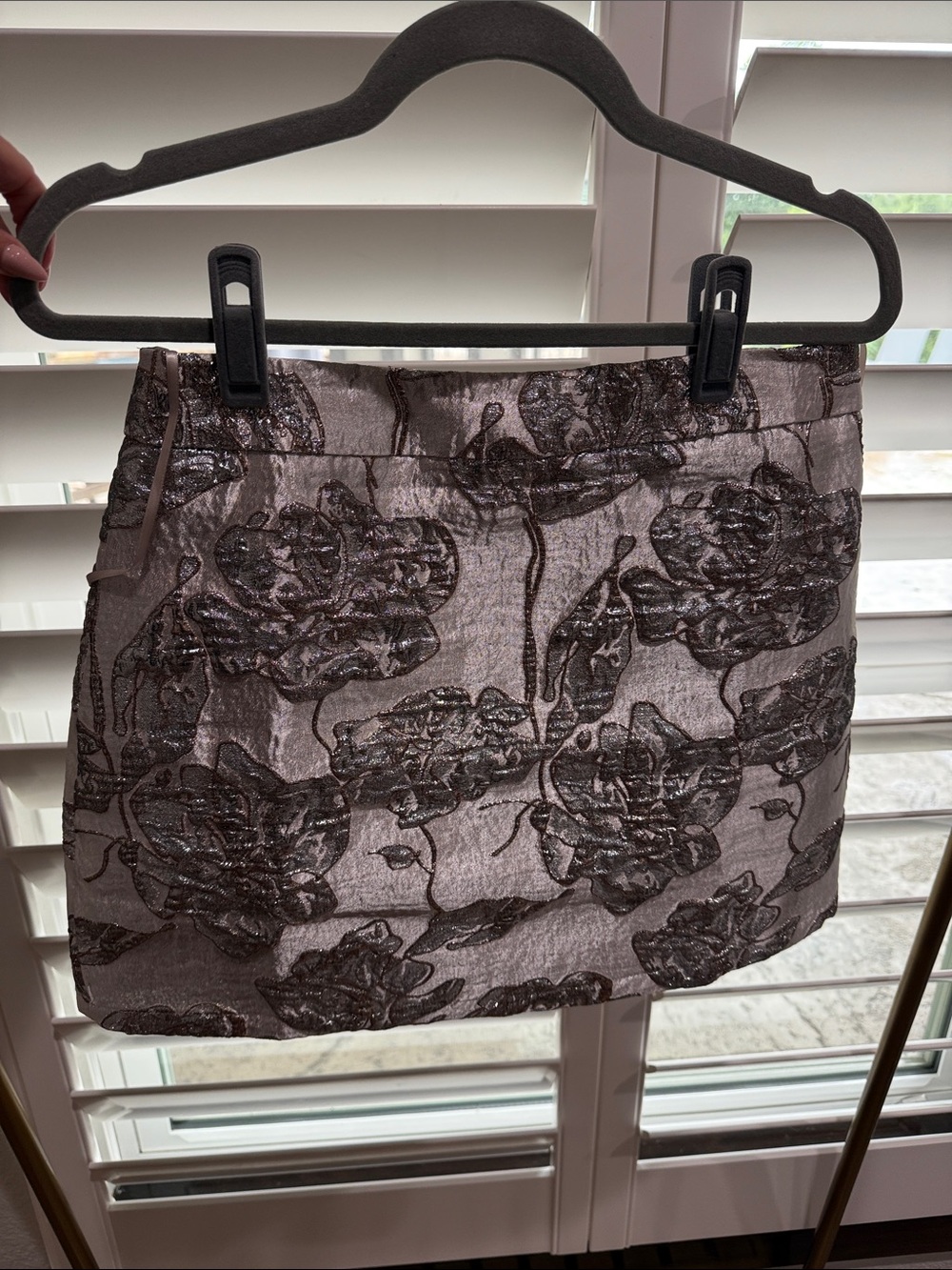 Textured Floral Mini Skirt in Metallic Silver-Gray